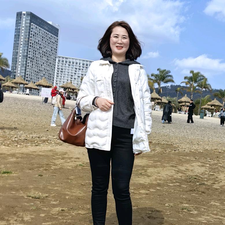 昭通做窗帘的小马姐