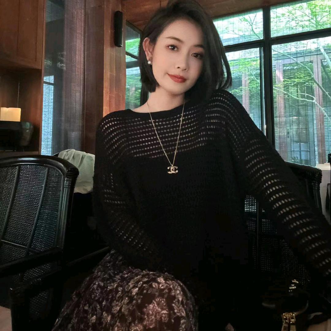 梦梦THE MENG-穿搭分享