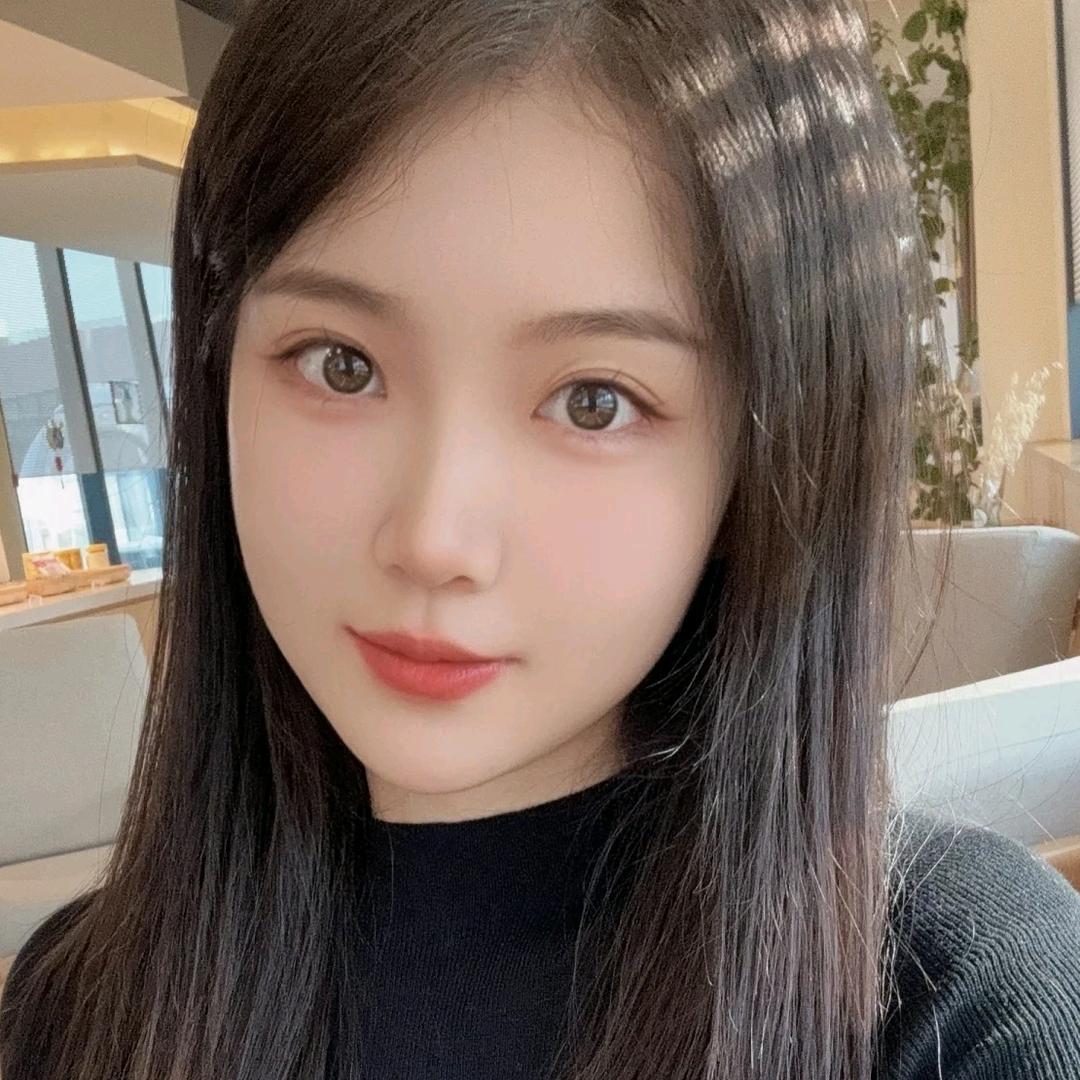 何晓晓^
