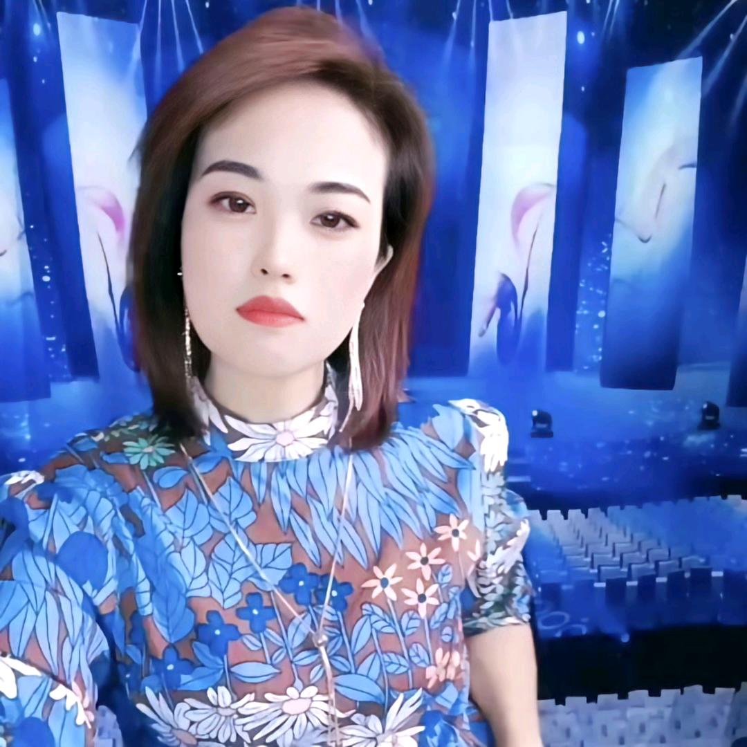 虎牙妹🎤每天中午1:20首播