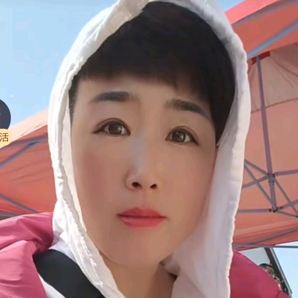 开联合收割机的娘们（惬意）