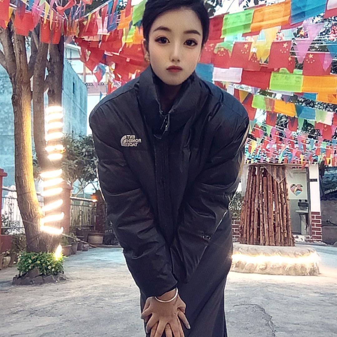 (★･'εﾟ)ﾉ骄傲公主🤟