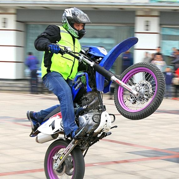 聊城玩机车的阔哥