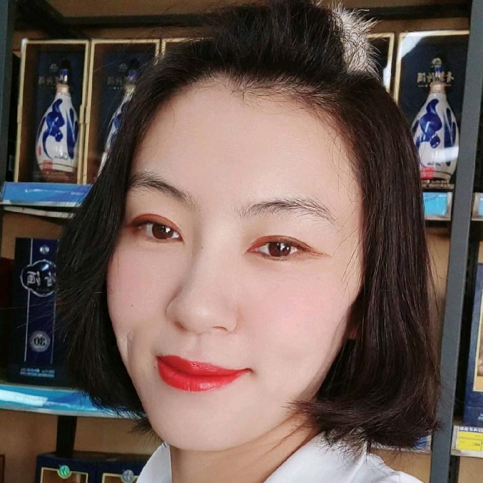 鸿济酒业晶璐