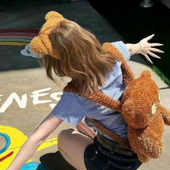 E脚T飞一只蚂蚁