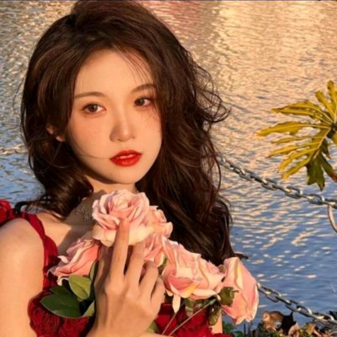 ₍˄·͈༝·͈˄*₎◞ ̑̑