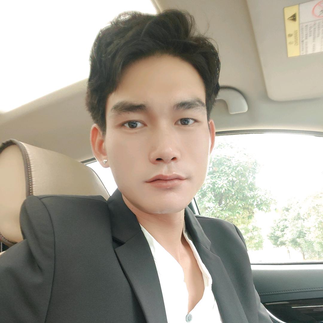 禾亿盛，含笑半步颠