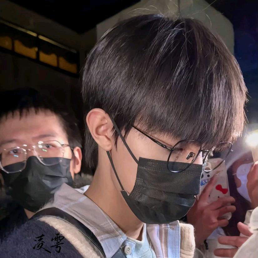 叫我大哥大