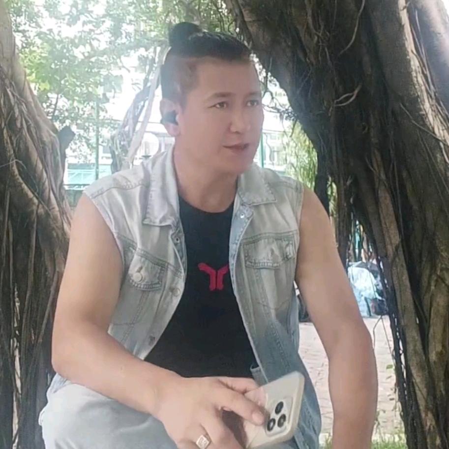 一张😎王牌，港漂