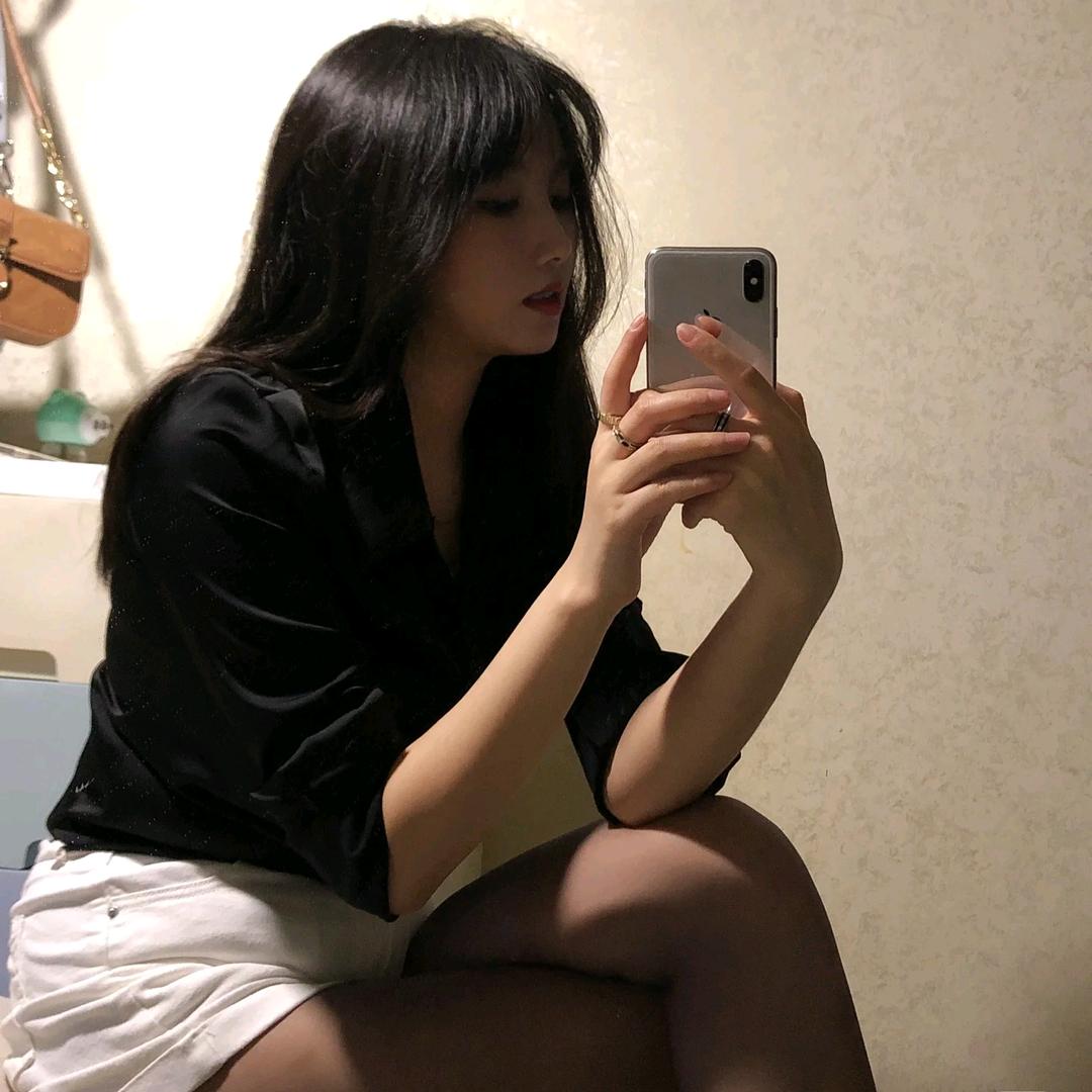 依依