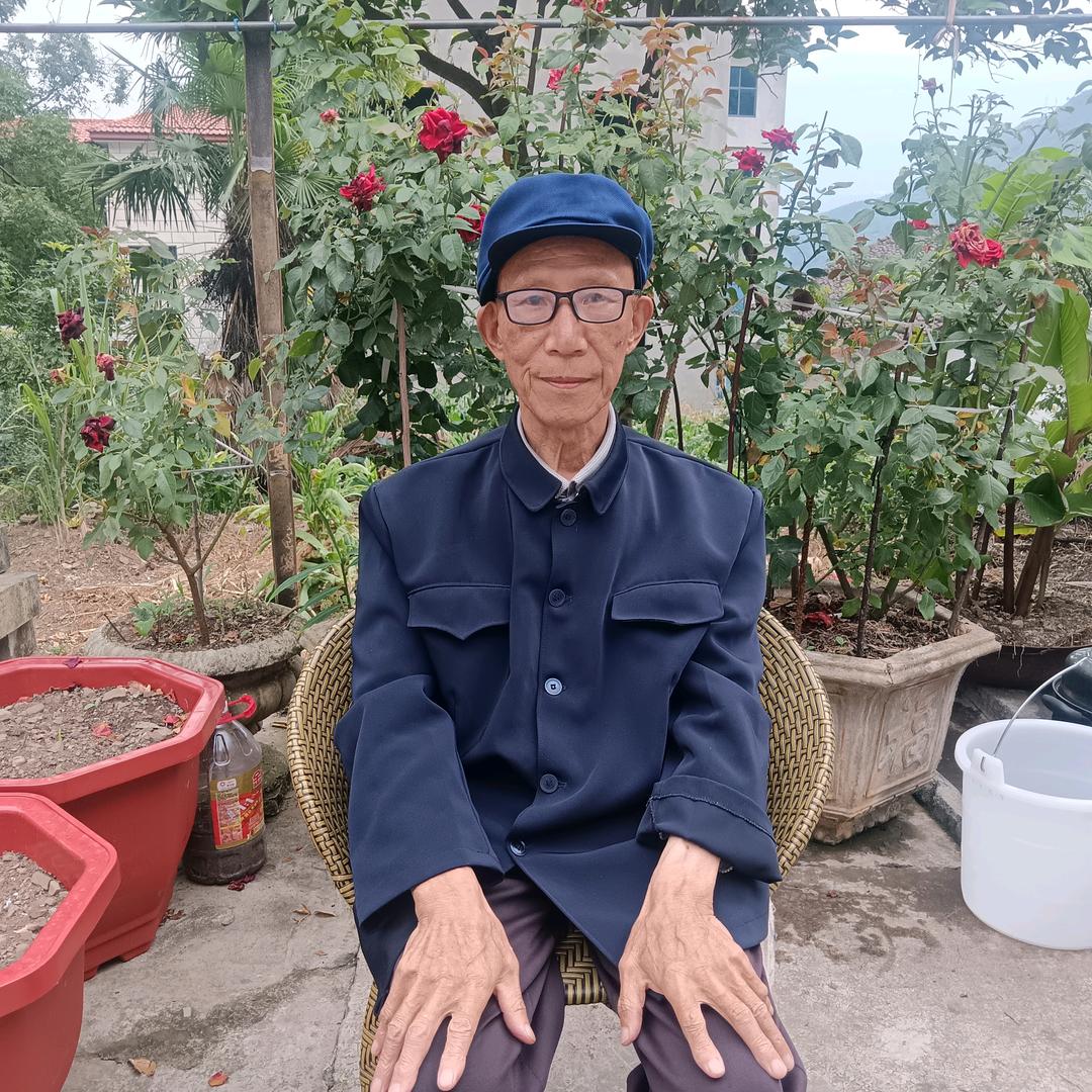 王…洪