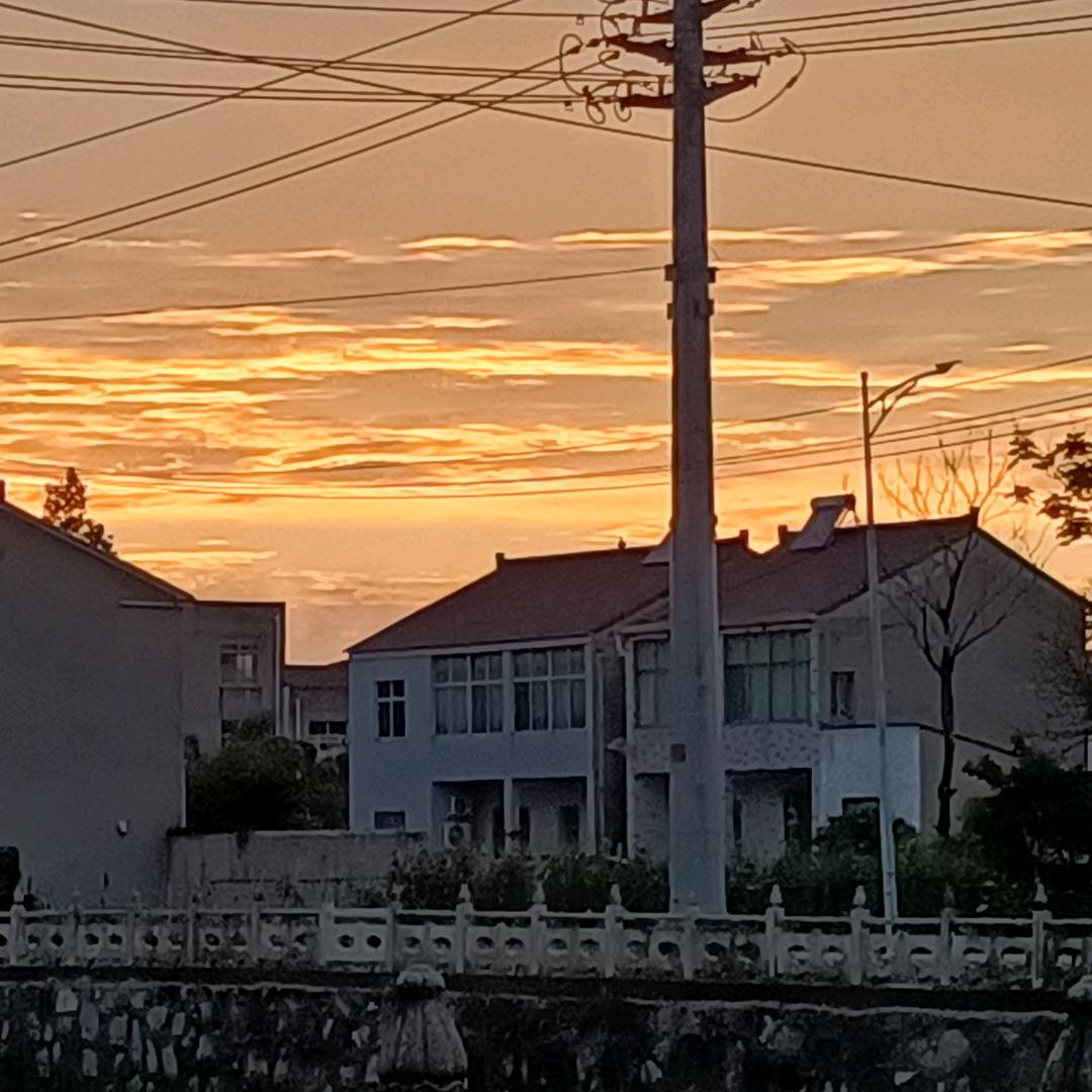 @吕明