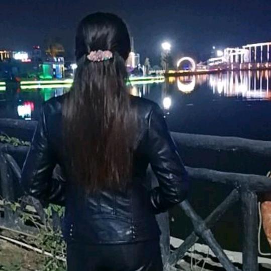 平安一家人《卢》