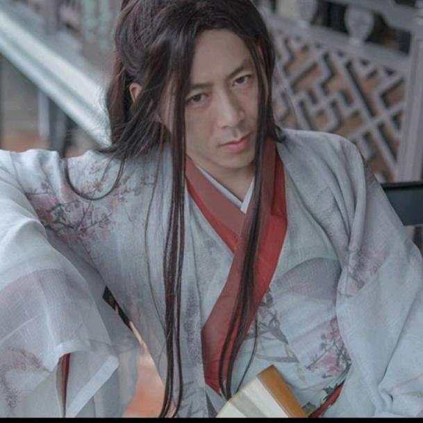 晨曦在笑