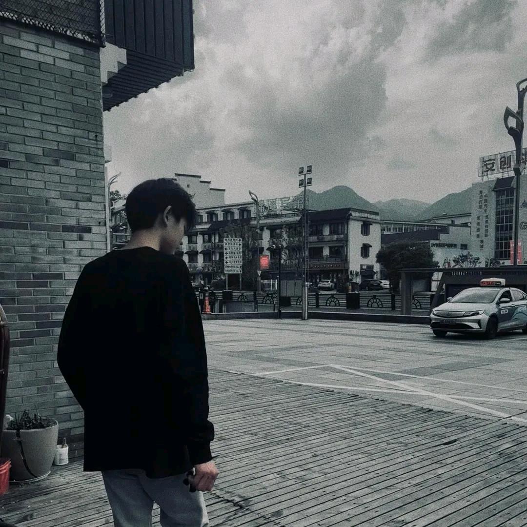 ࿐འདོ་བ་  𓃗