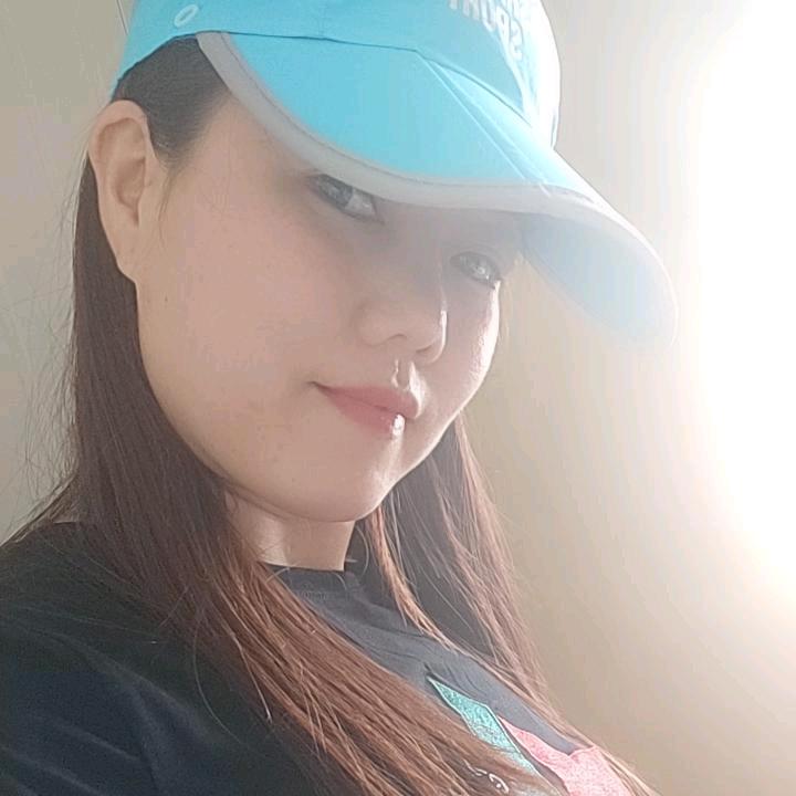 爱馨月