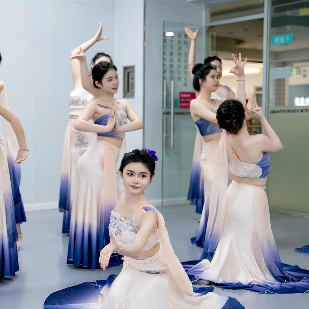 单色舞蹈幼师培训