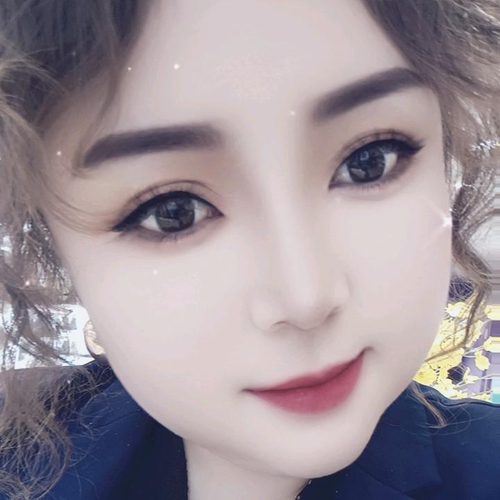 会笑的眼睛。