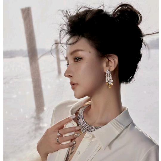 杜屁屁桃穿搭工作室