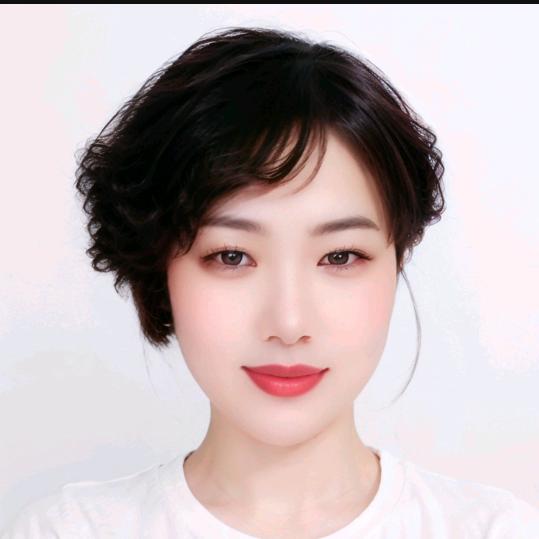 琼
