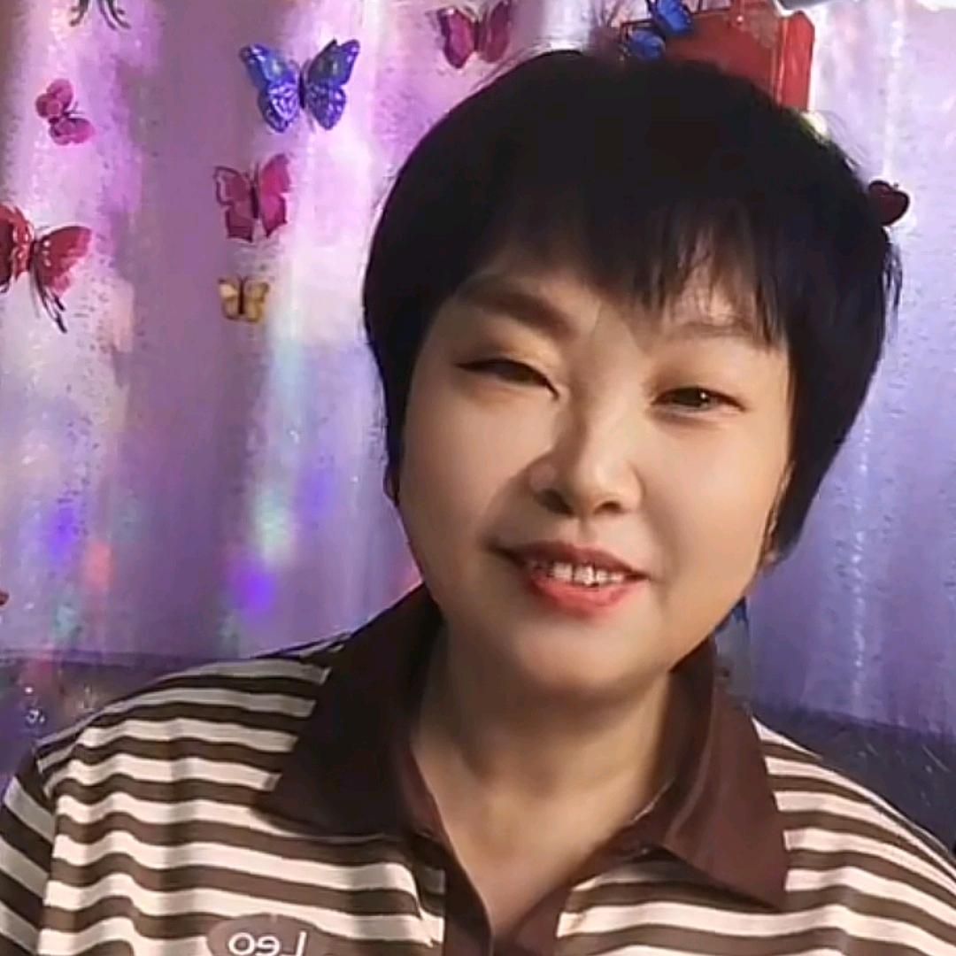 山楂周姐🎤（备用号）开播在主页