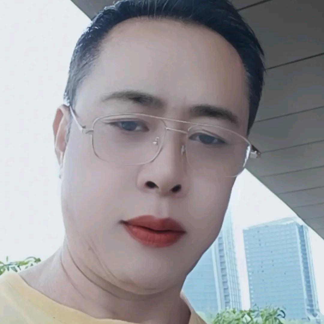 🌈💨黄建中💞