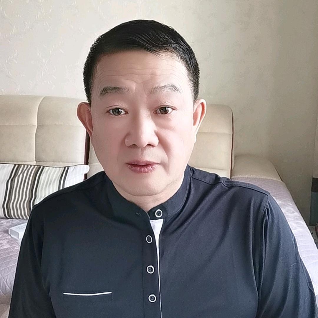 波  哥