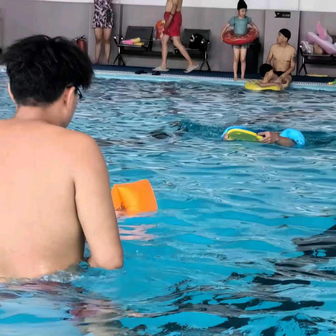 游泳侯教练🏊‍♂️🇨🇳