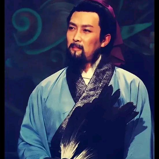 诸葛孔明：🐉