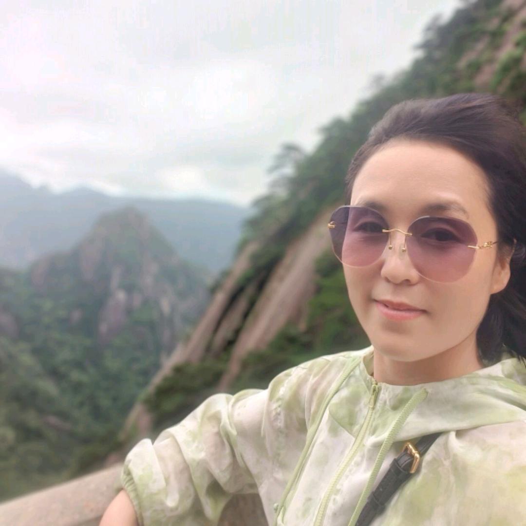 @金佳佳(首播03:30、21:00）