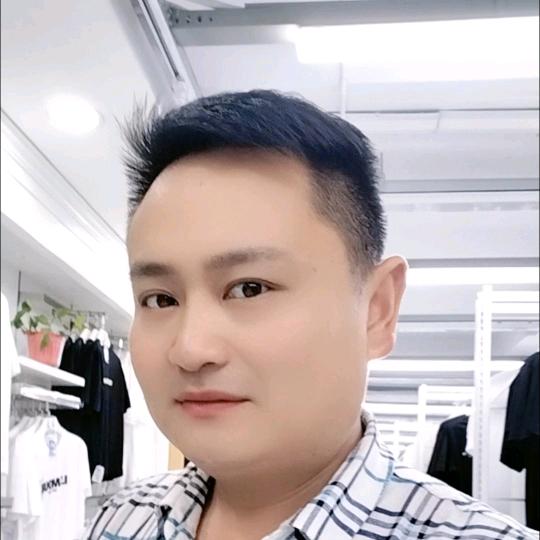 相见恨晚（挖机出租）