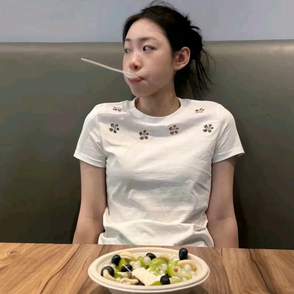 不再相信任何人类