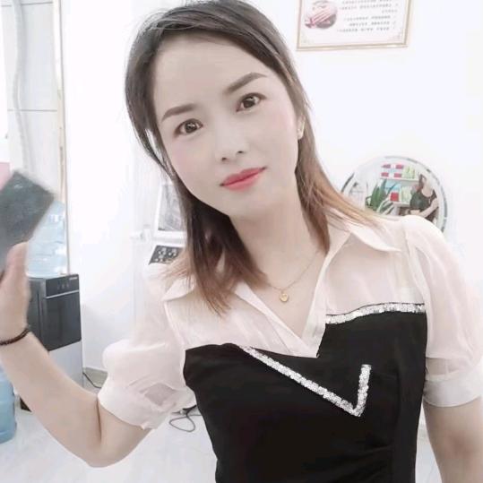 莹莹