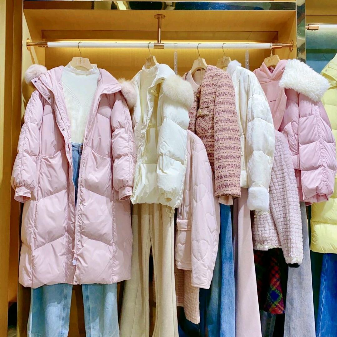 蒋瑶时尚女装集合店