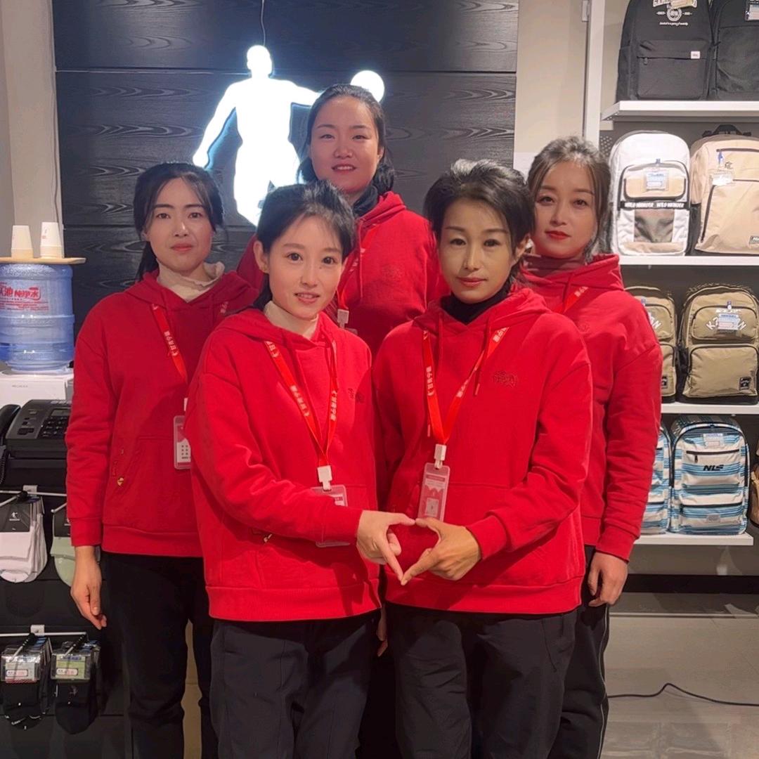 中乔小李（通渭县宏泰商城一楼乔丹店小李）