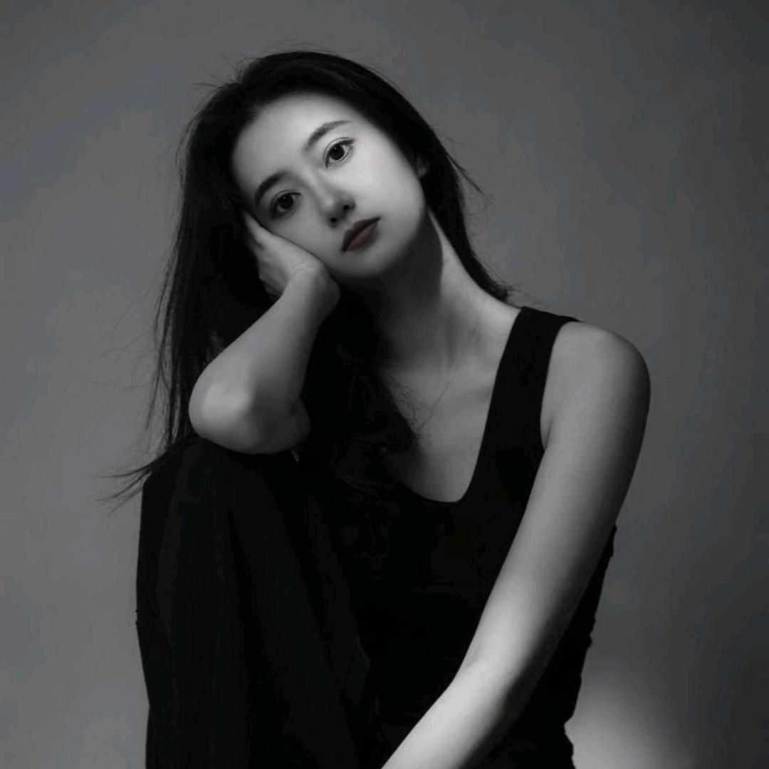 包子脸的小王姑娘