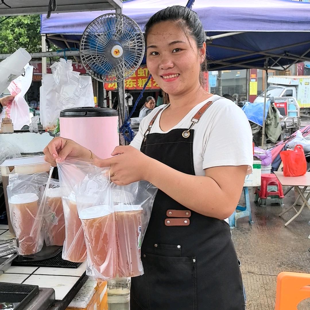 清姐手抓饼 章鱼小丸子  柠檬茶