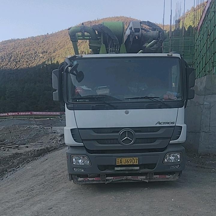 工地小哥AA天泵自搅拌