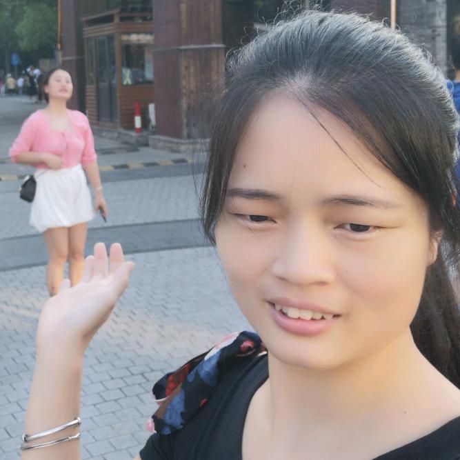 玩毛线的老阿姨