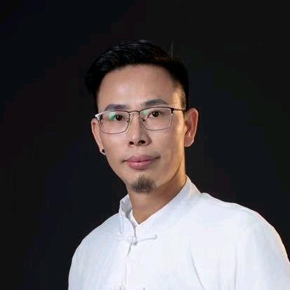 近梁者富