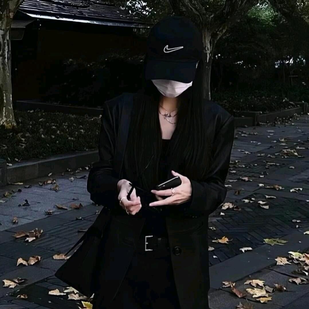 桐彤