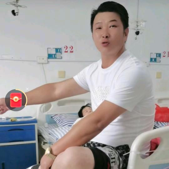 风中的玫瑰花🌹