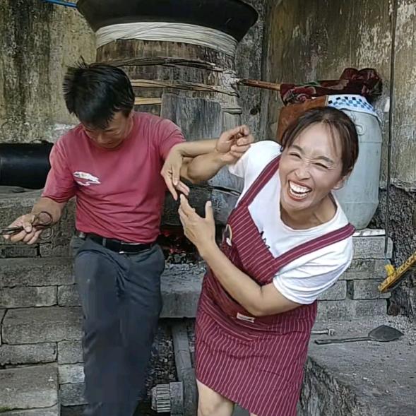 农村小四妹