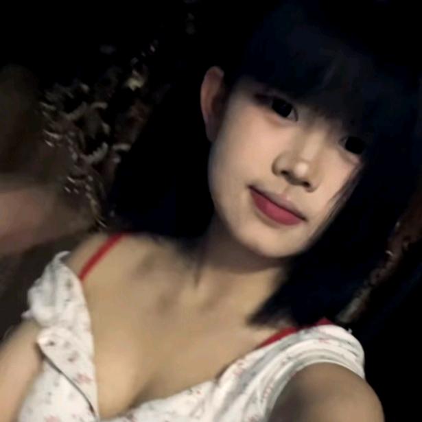 人傻嘴不甜长得不帅还没钱