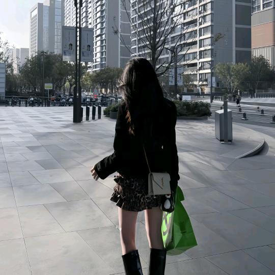 阿.