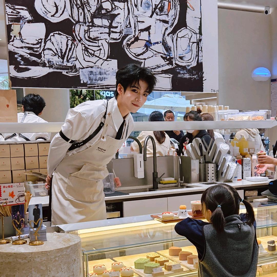 可乐_李嘉豪Cola