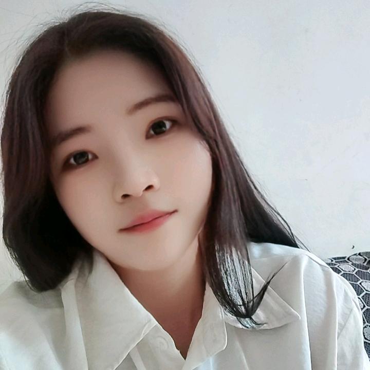 笑拥冷风 🌬️