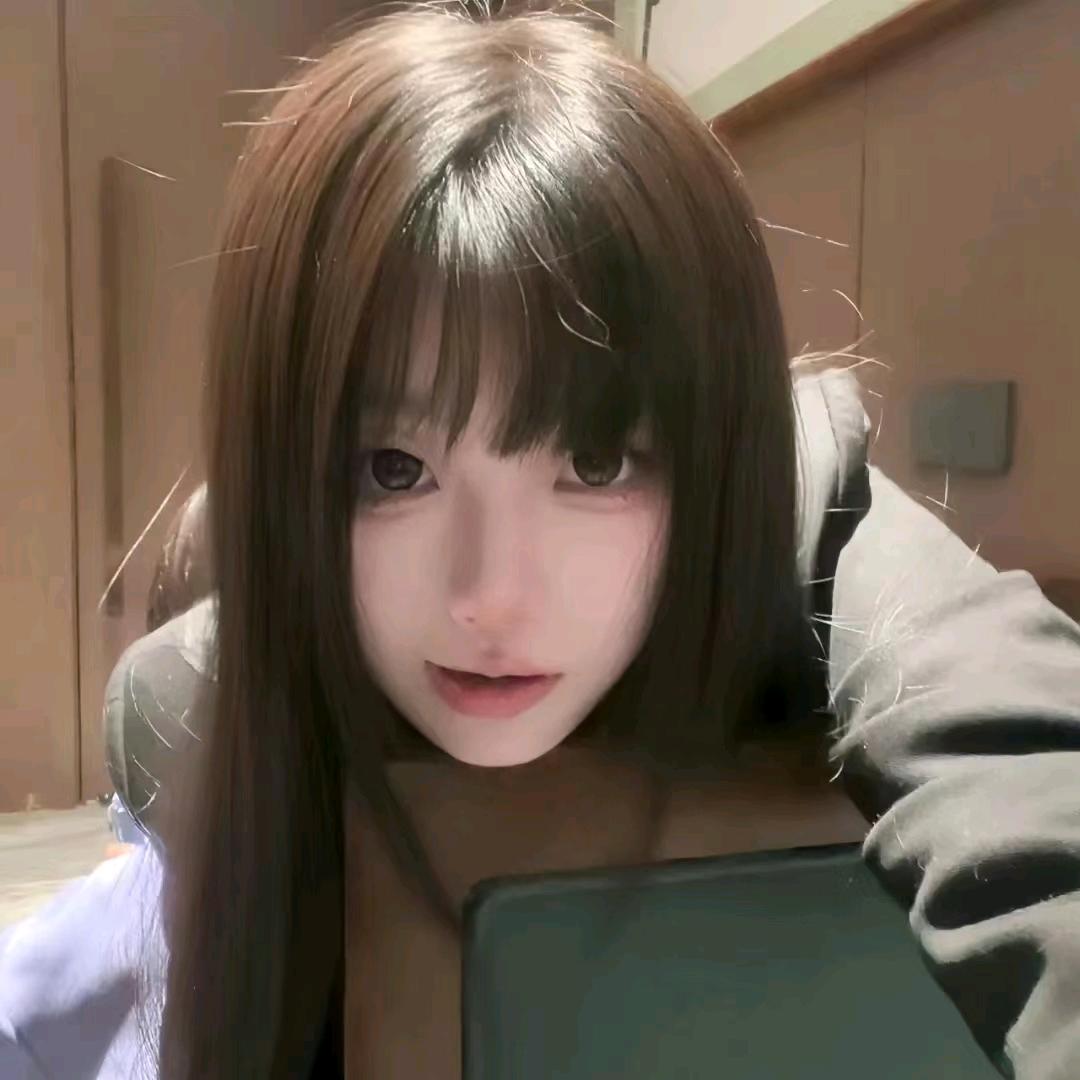 初初