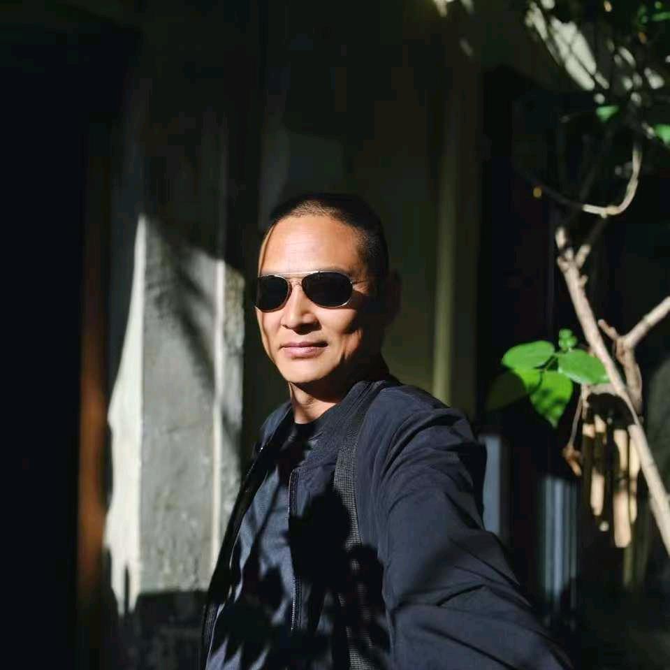 西城墙边庶民