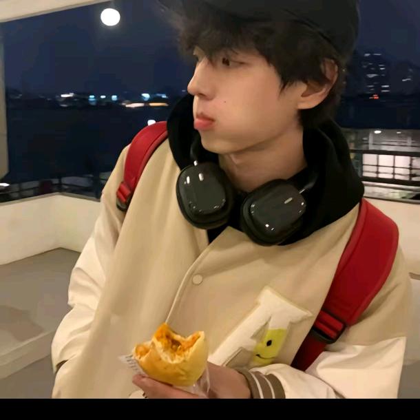摆烂小咸鱼